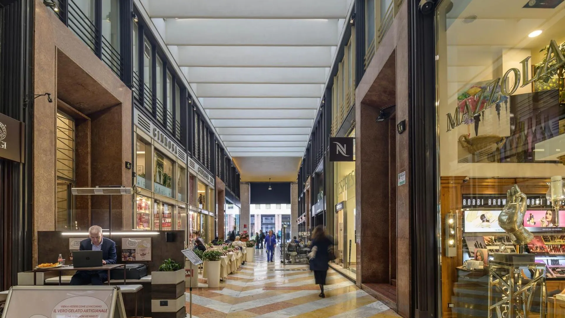 San Babila Luxury Apartment Mailand